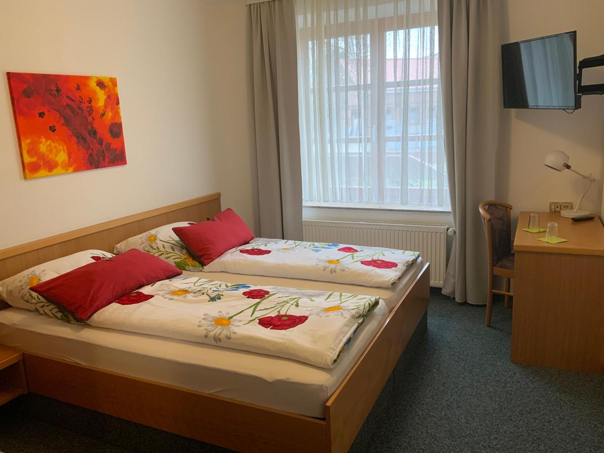 Hotel Alt Oesselse Sarstedt Exterior photo