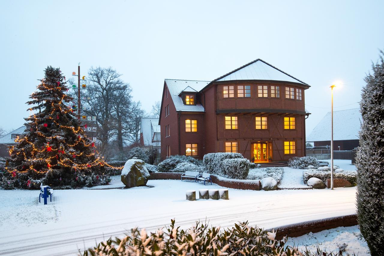 Hotel Alt Oesselse Sarstedt Exterior photo